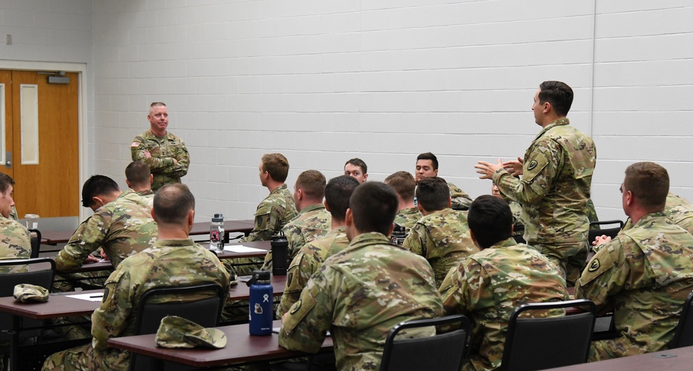 MG McCurry speaks to Aviation Captain's Career Course