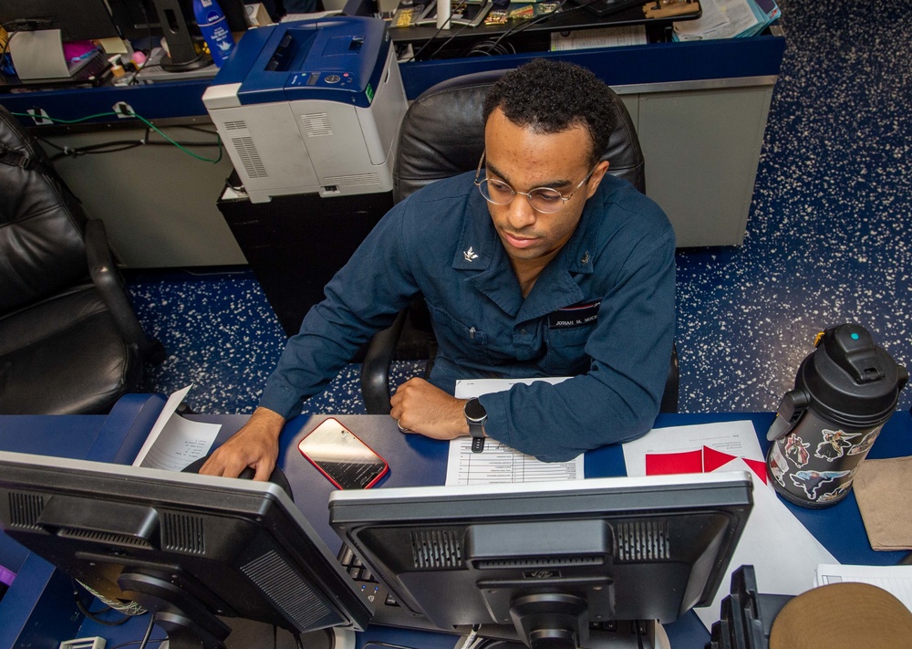USS Ronald Reagan (CVN 76) Personnel department performs daily duties