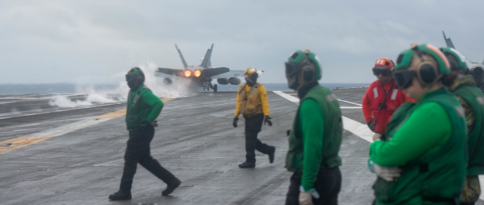 USS Ronald Reagan (CVN 76) conducts flight operations in the Philippine Sea