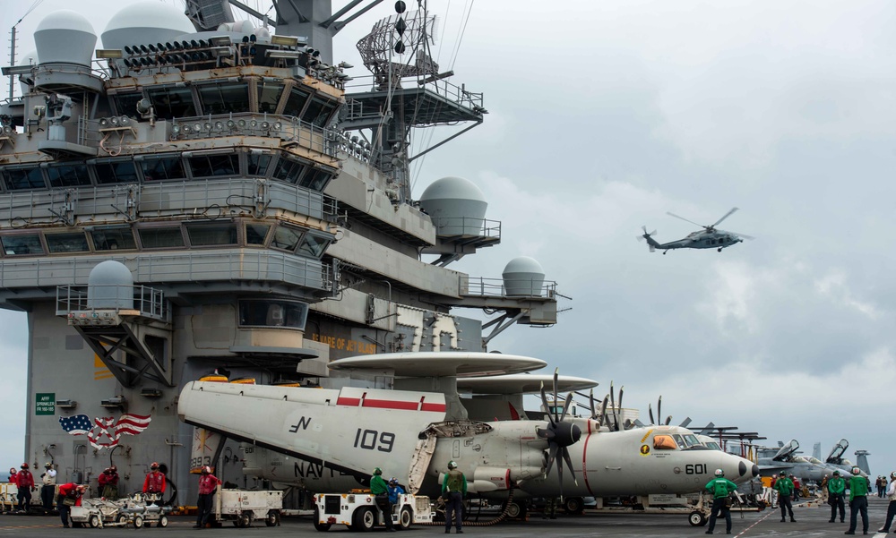 USS Ronald Reagan (CVN 76) conducts flight operations in the Philippine Sea