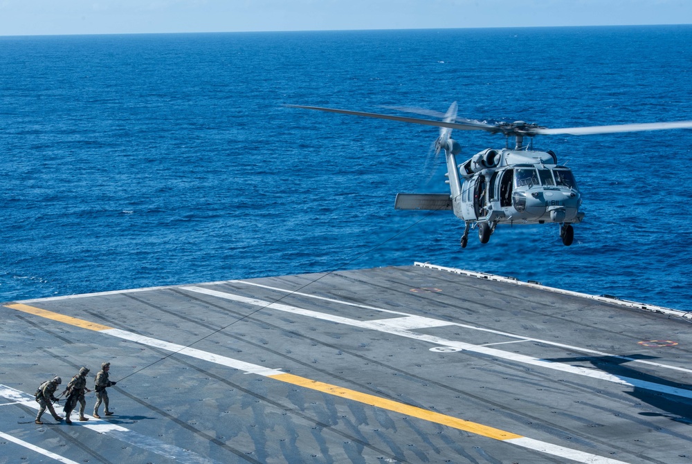 USS Ronald Reagan (CVN 76) conducts a helicopter rope suspension technique exercise