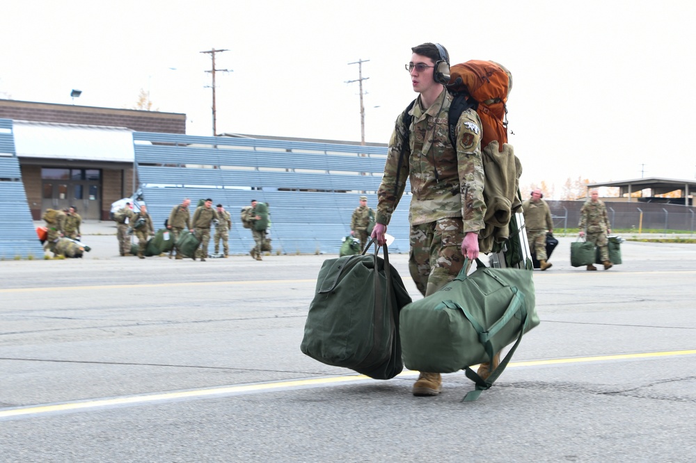 Alaska National Guardsmen, Naval Militia and State Defense Force deploy across Western Alaska for Operation Merbok Response