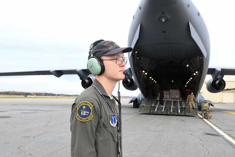 Alaska National Guardsmen, Naval Militia and State Defense Force deploy across Western Alaska for Operation Merbok Response