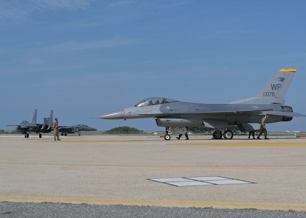 ROKAF, USAF Buddy Squadron training strengthens alliance