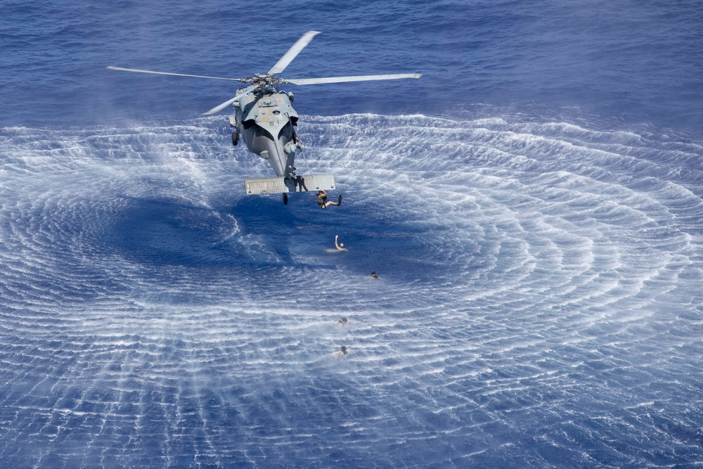 HSC-23 Flies SAR Training from USS Tripoli (LHA 7)