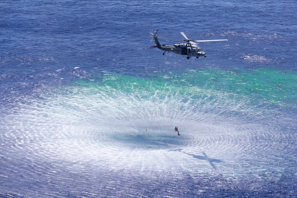 HSC-23 Flies SAR Training from USS Tripoli (LHA 7)