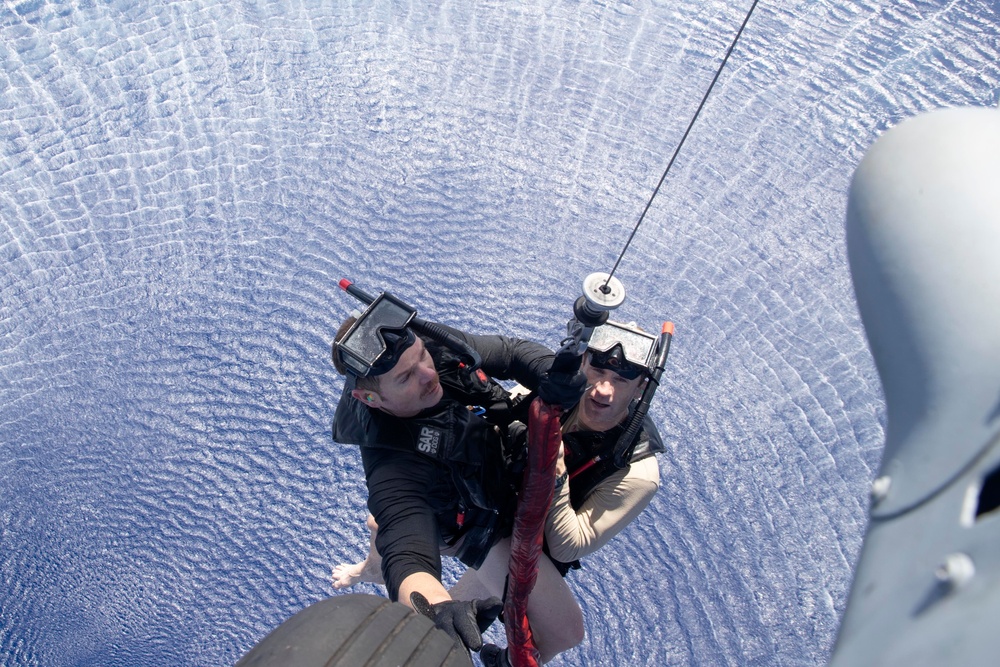 HSC-23 Flies SAR Training from USS Tripoli (LHA 7)