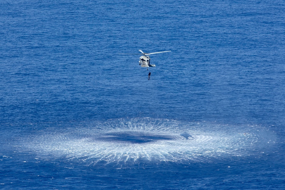 HSC-23 Flies SAR Training from USS Tripoli (LHA 7)