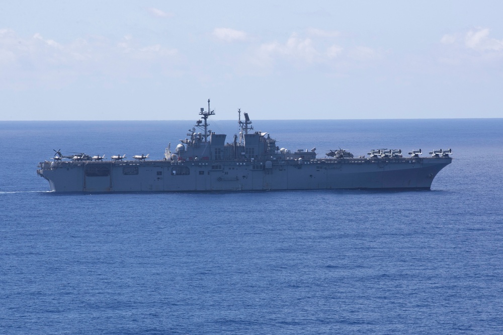 HSC-23 Flies SAR Training from USS Tripoli (LHA 7)