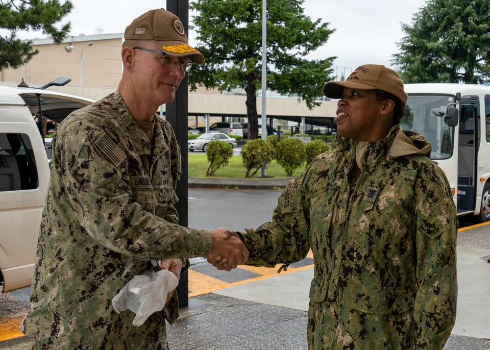 CNIC, CNFJ Visit NAF Atsugi