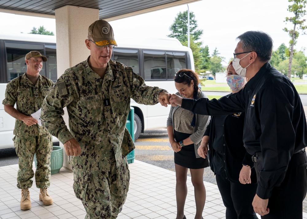 CNIC, CNFJ Visit NAF Atsugi