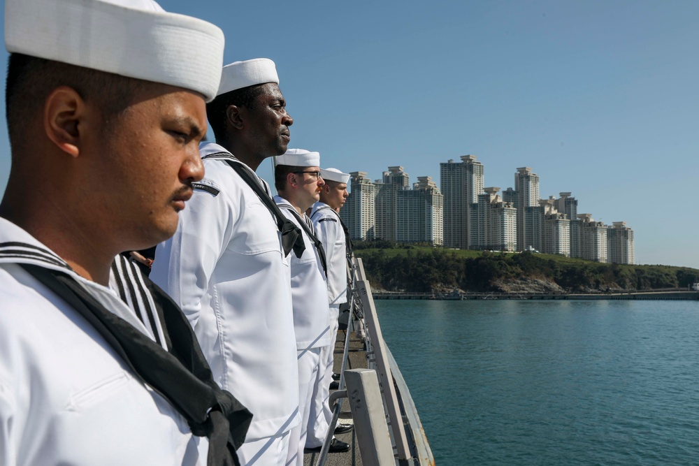 USS Barry (DDG 52) Arrives in Busan, Republic of Korea