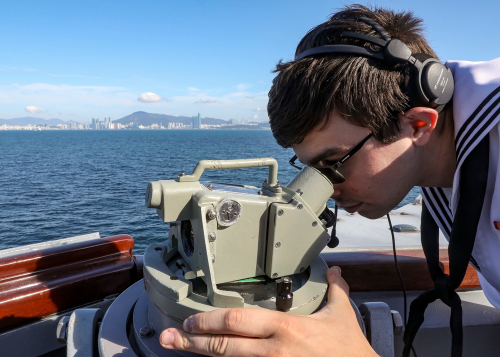 USS Barry (DDG 52) Arrives in Busan, Republic of Korea