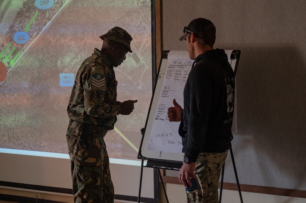 U.S. and Botswana forces train together