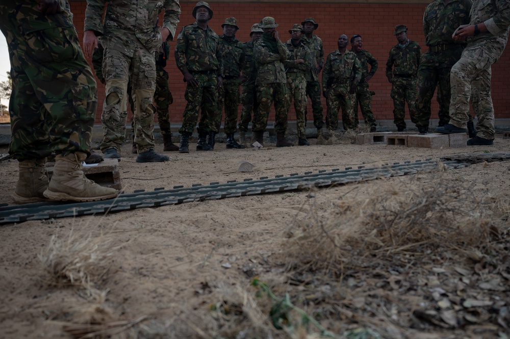 U.S. and Botswana forces train together