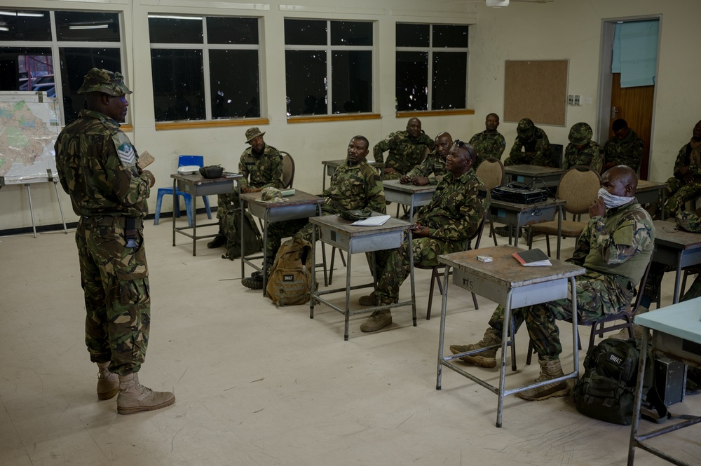 U.S. and Botswana forces train together