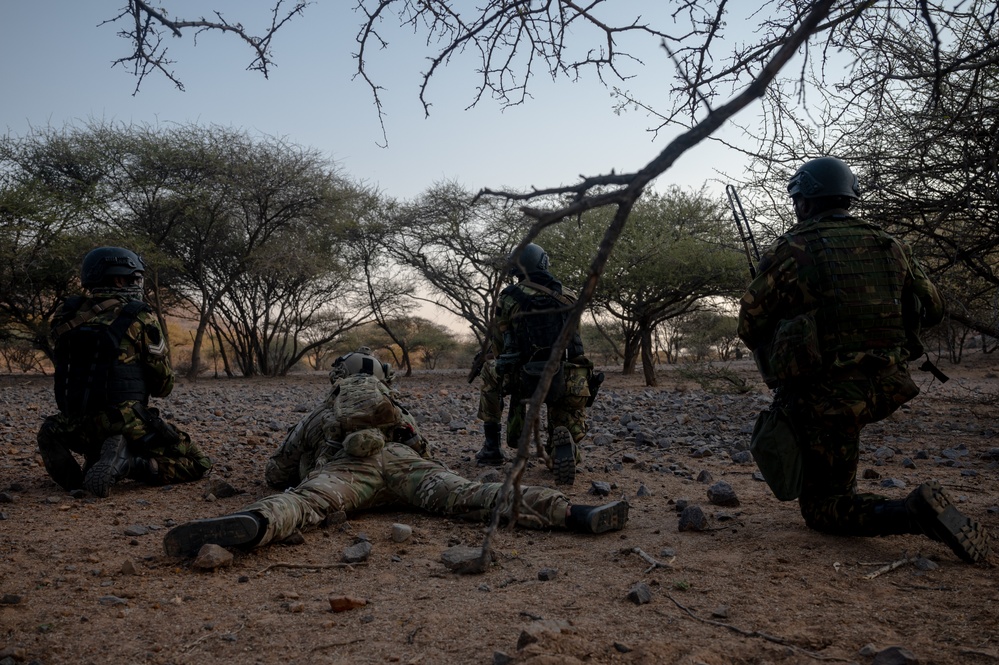 U.S. and Botswana forces train for night time missions