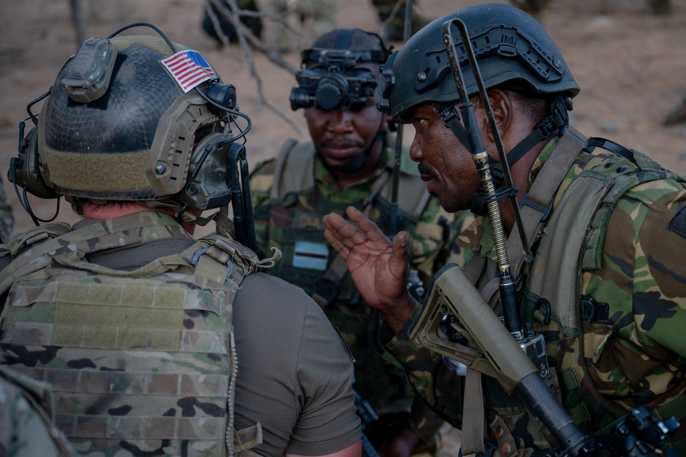 U.S. and Botswana forces train for night time missions