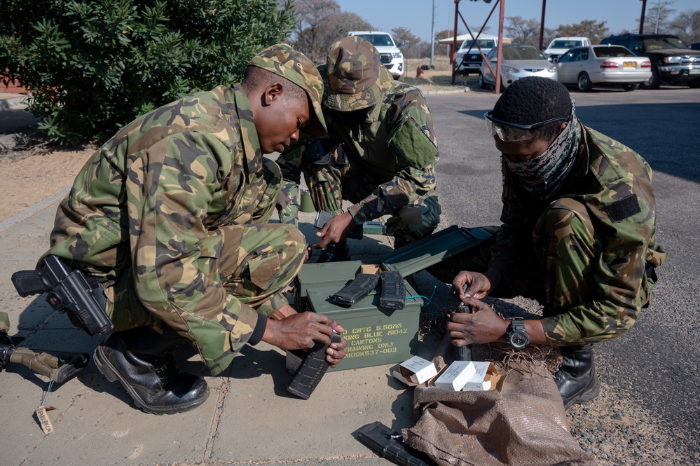 U.S. and Botswana forces train for night time missions