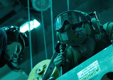 Meet the F-35B Maintainers