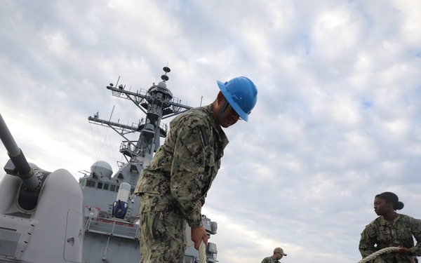 Benfold Sailors Heave Line