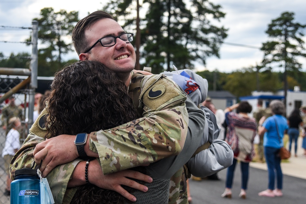 First group of Task Force Red Dragon Soldiers returns to Virginia