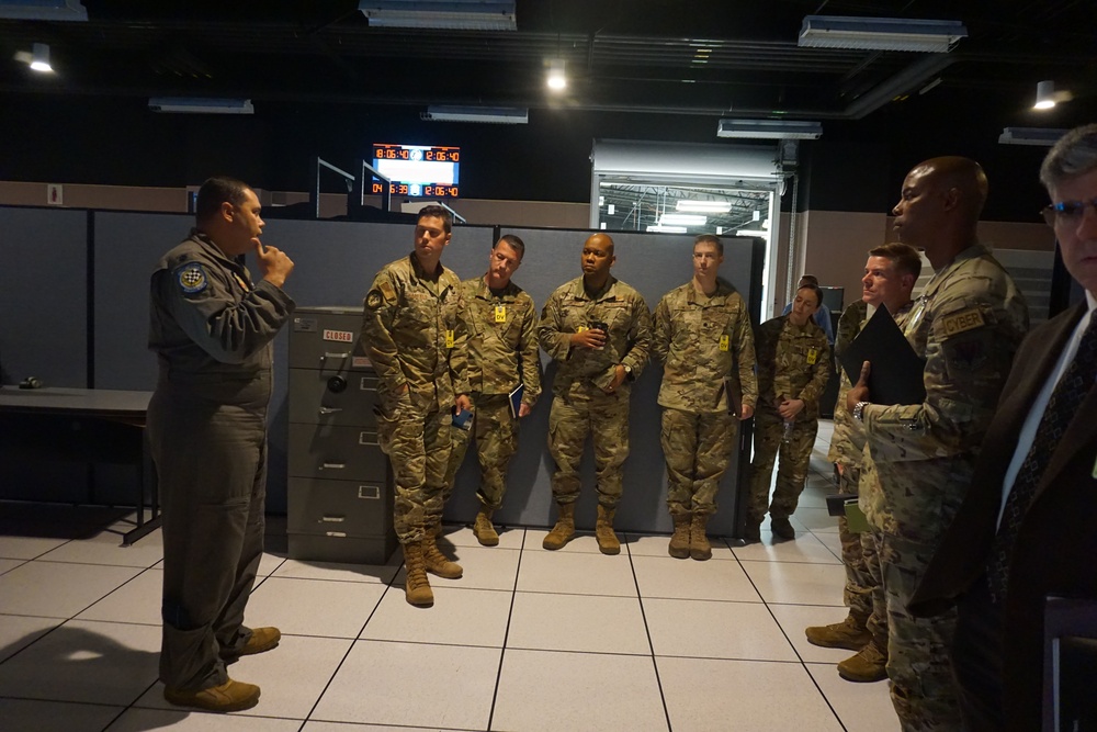 Joint warfighters train in LVC environment prioritizing agility and sustained C2 capes