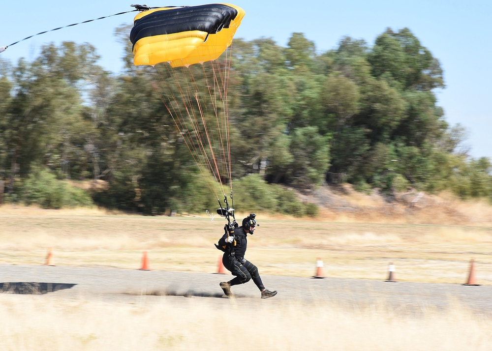 US Army Parachute Team and NorCal Recruiting Showcase to Local Leaders What the Army Offers