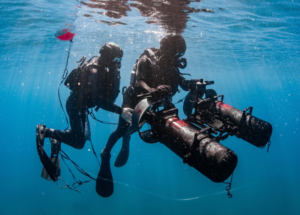 Naval Special Warfare Divers train at altitude