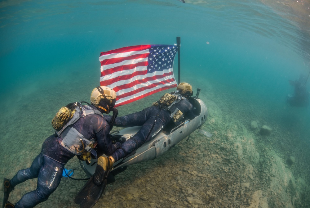 Diving deep into naval history, Navy Diving Executive Steering Committee  celebrates origins of U.S. Navy diving community > U.S. Fleet Forces  Command > News Stories
