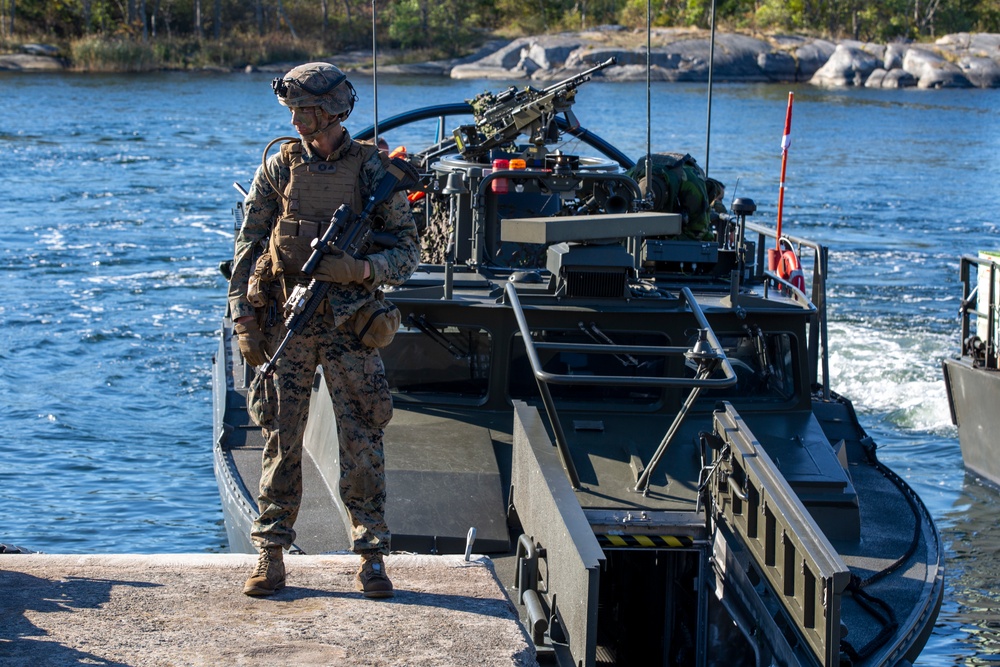 U.S. and Swedish Marines Seize and Hold Baltic Islands