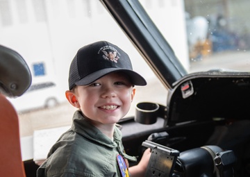 VT-35 Hosts Pilot For A Day
