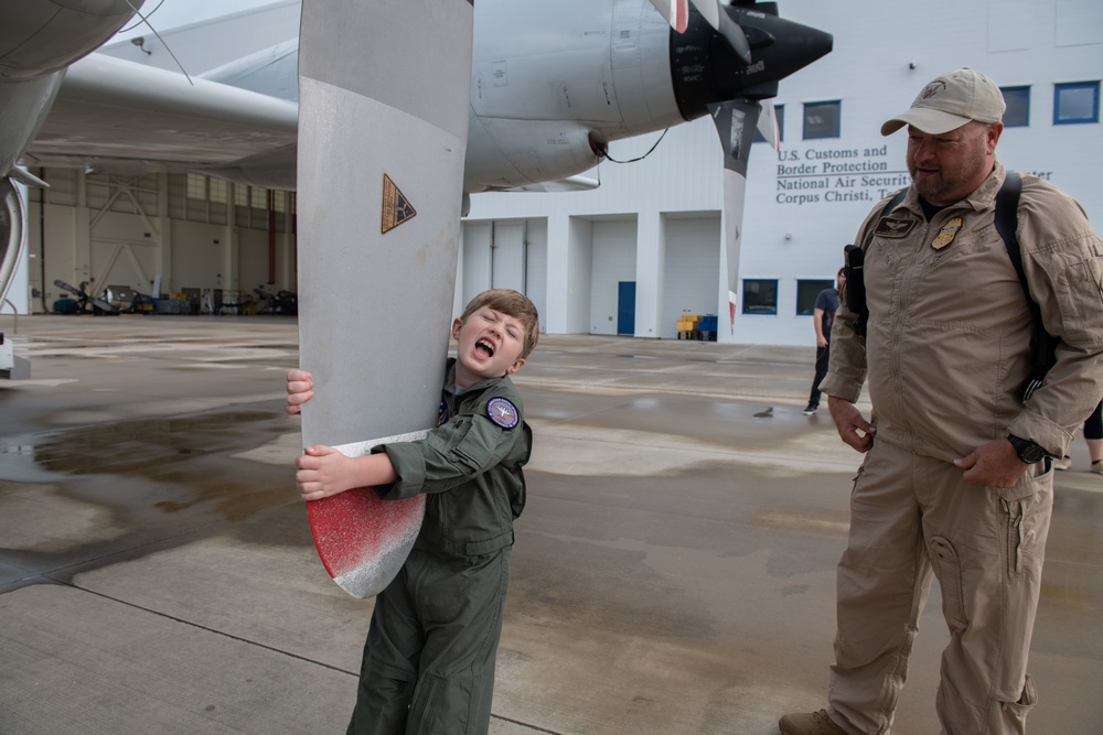 VT-35 Hosts Pilot For A Day