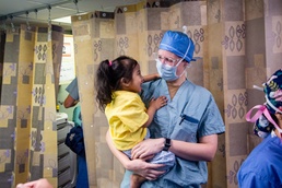 Pacific Partnership Team Transforms Smiles in Puerto Princesa