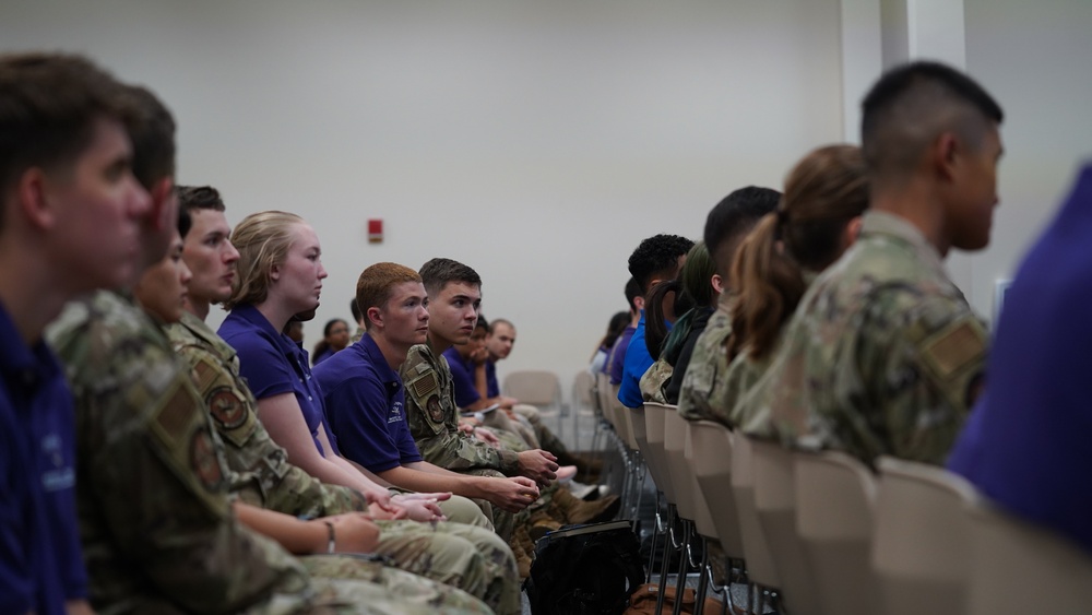 LSU &amp; Tulane ROTC Cadet Base Tour