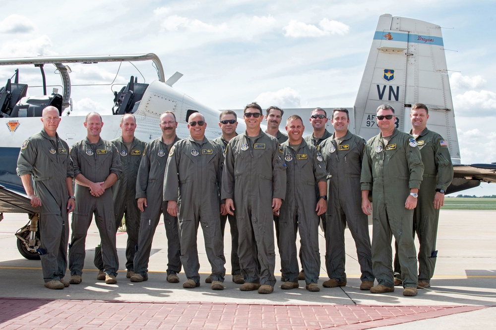 T-6 Pilot reaches aviation milestone: 5,000 Flying Hours