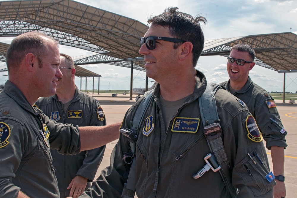 T-6 Pilot reaches aviation milestone: 5,000 Flying Hours