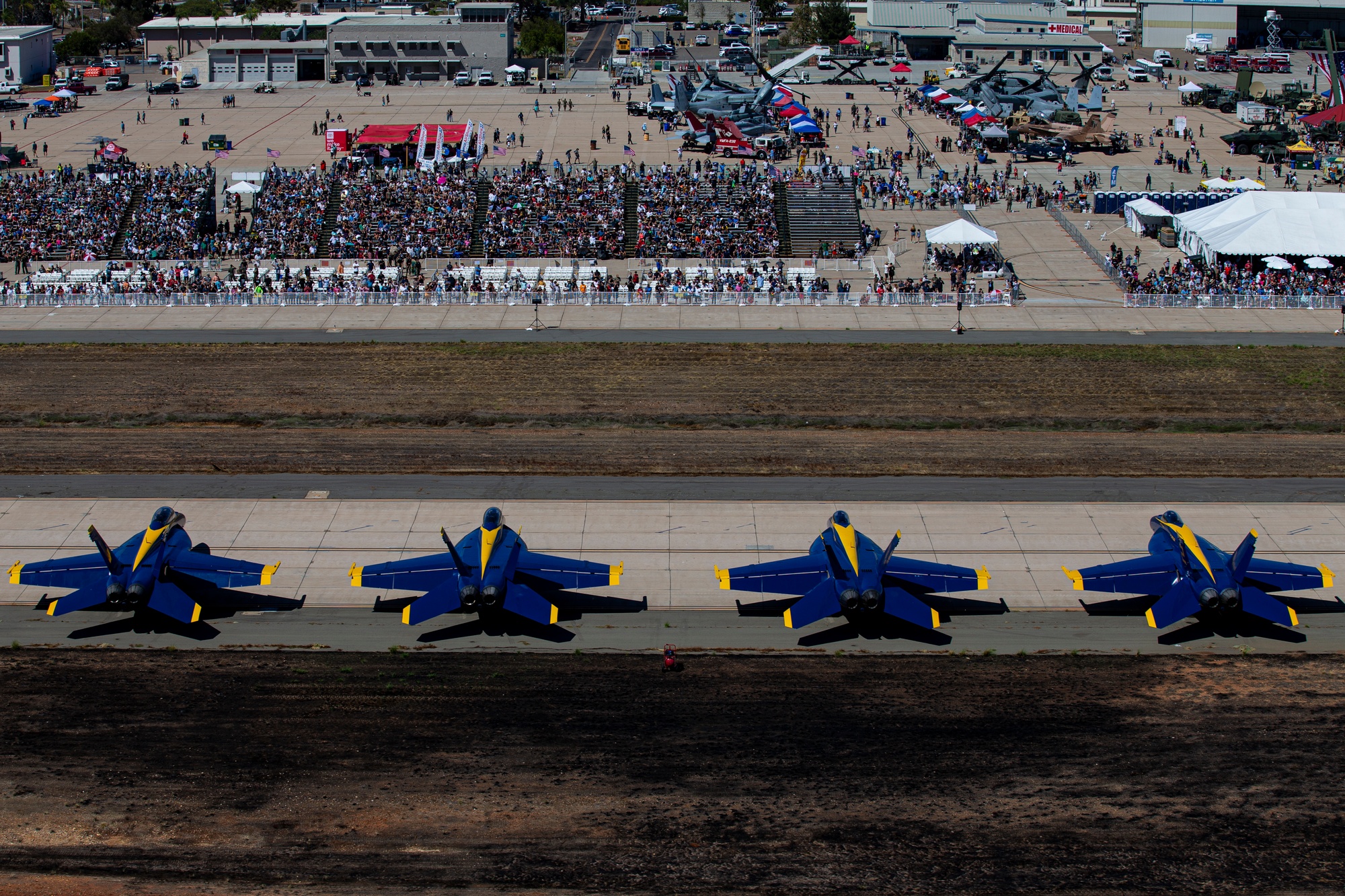 DVIDS - Images - NFL Cheerleaders visit MCAS Iwakuni [Image 1 of 32]