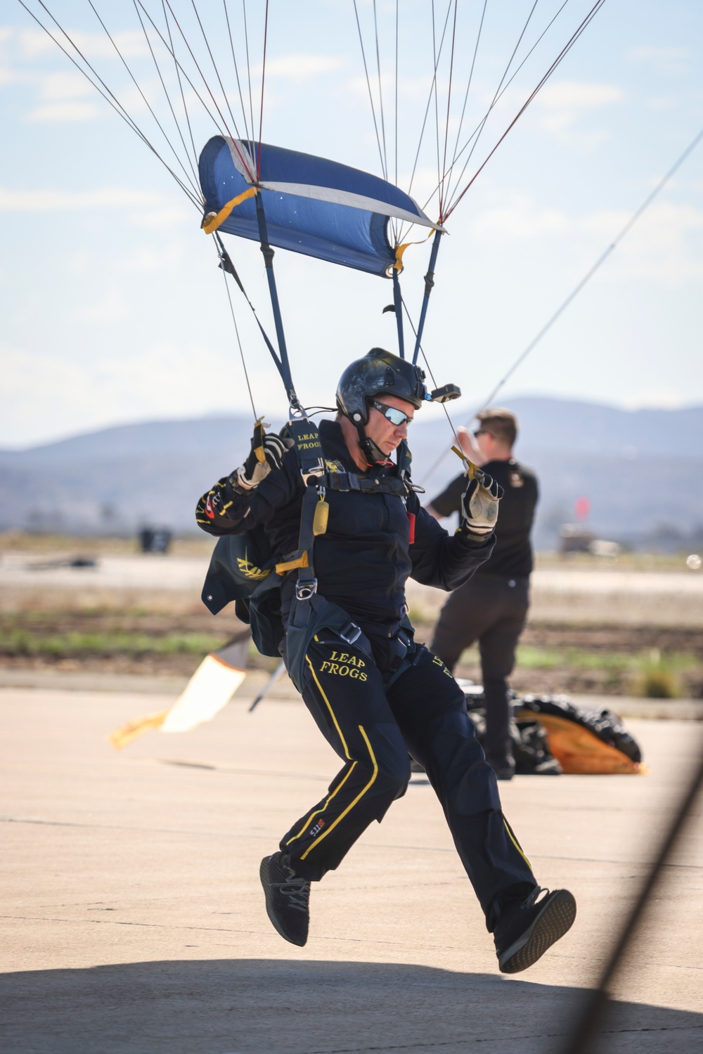 Miramar 2022 Airshow: Leap Frogs 9/23