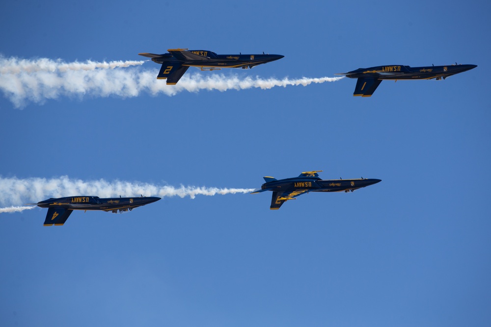 Miramar 2022 Airshow: Blue Angels 9/23