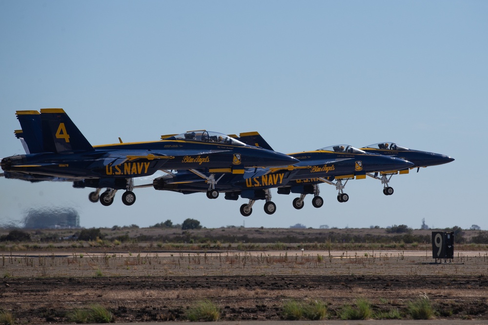 Miramar 2022 Airshow: Blue Angels 9/23
