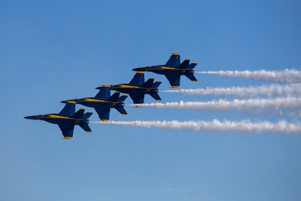 Miramar 2022 Airshow: Blue Angels 9/23