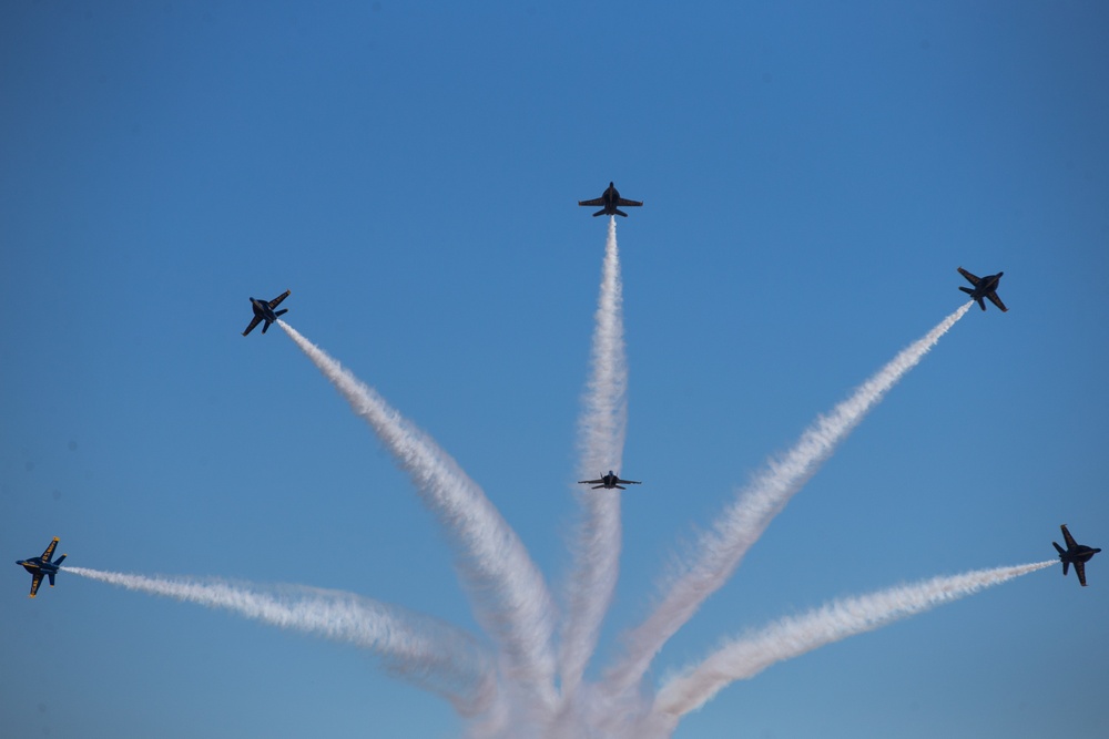 Miramar 2022 Airshow: Blue Angels 9/23