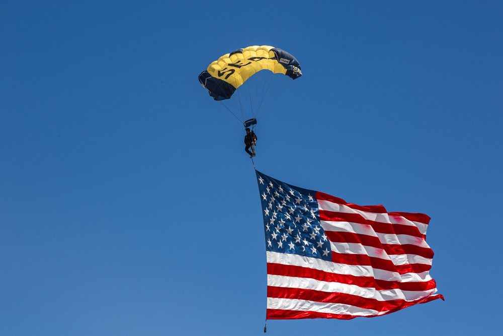 Miramar 2022 Air Show: Leap Frogs 9/23