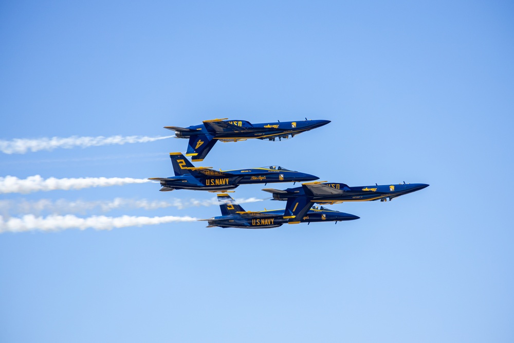 Miramar 2022 Airshow: Blue Angels 9/23