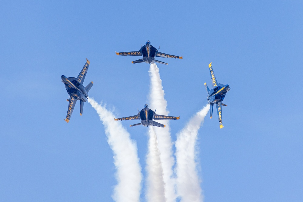 Miramar 2022 Airshow: Blue Angels 9/23