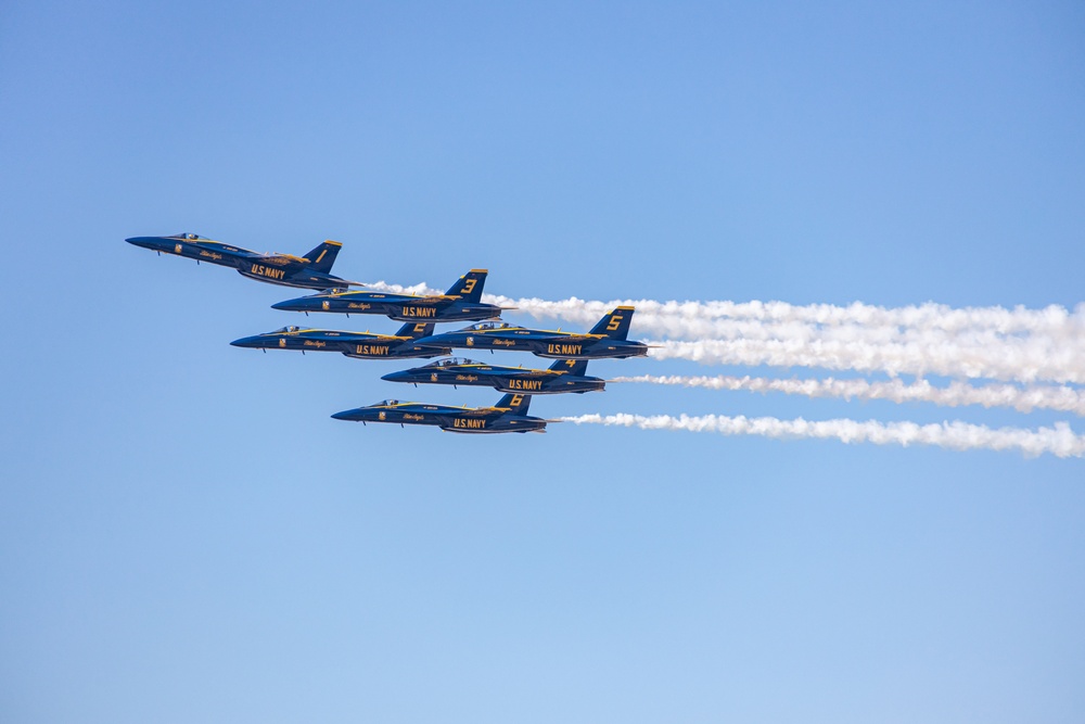 Miramar 2022 Airshow: Blue Angels 9/23