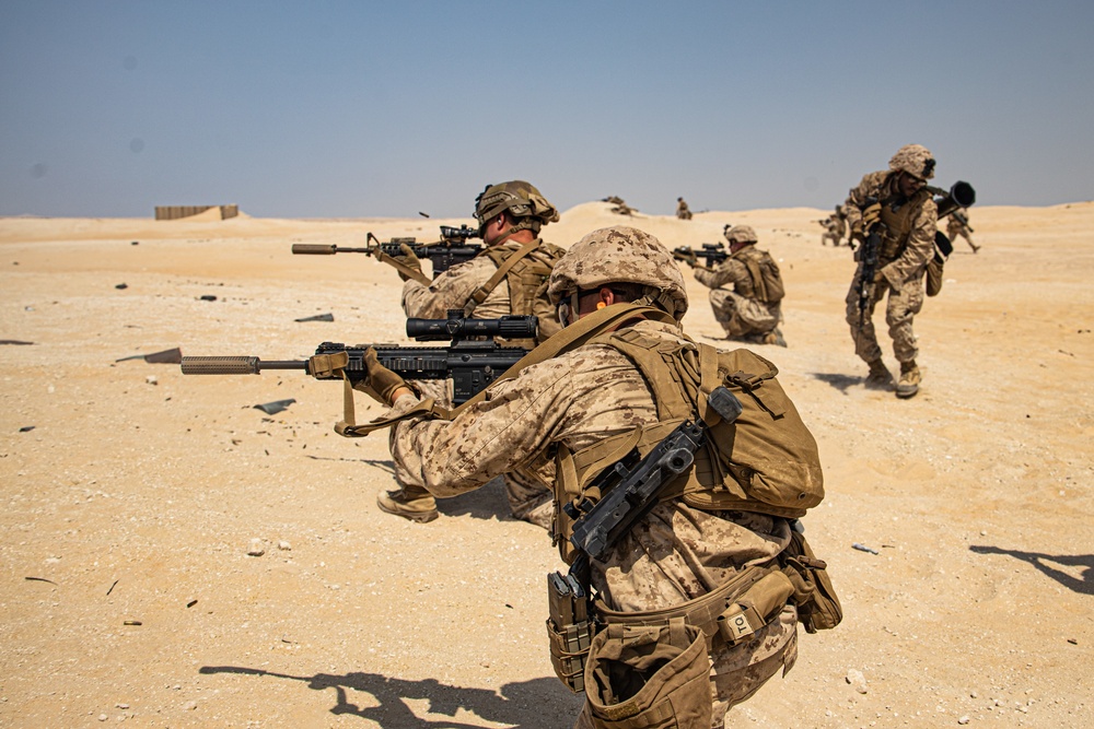 V35 Marines fire rockets during Exercise Intrepid Maven