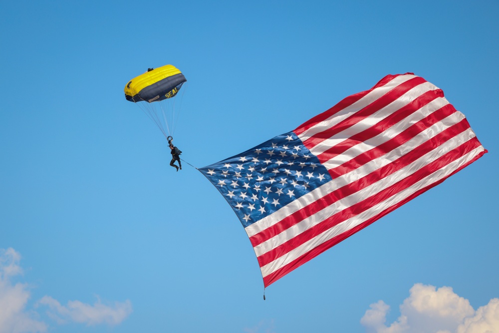 Miramar 2022 Airshow: Leap Frogs 9/23