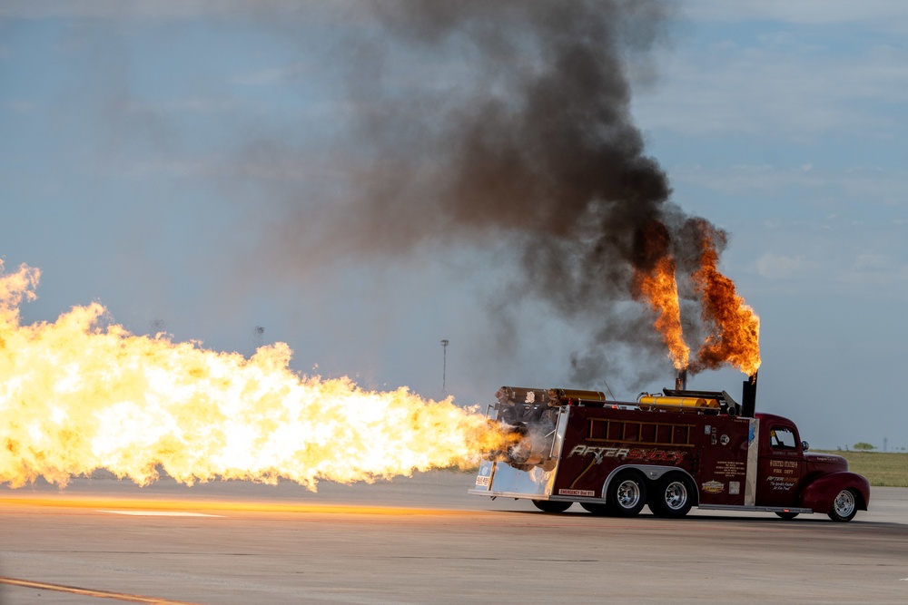 Spectators enjoy McConnell's Frontiers in Flight Airshow